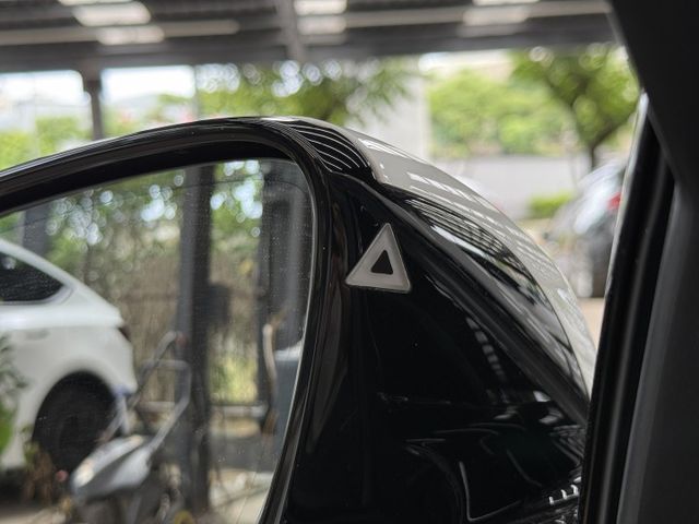 2018/19年式 F30 320i M-Sport 2.0L - ACC跟車/車道偏移/HK音響/Carplay/盲點  第18張相片