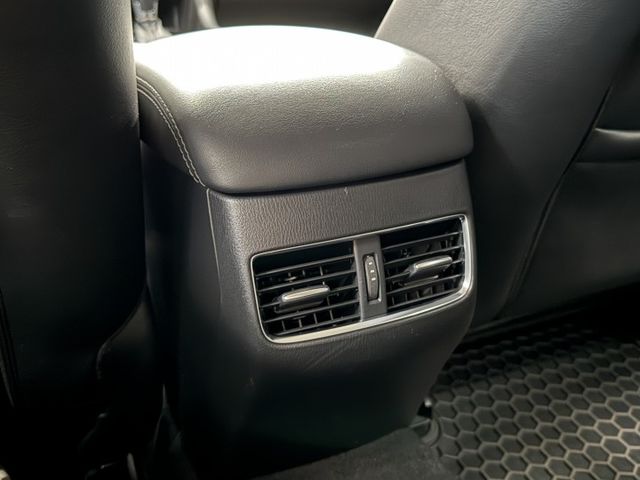 正18年 Wagon SKY-G旗艦型 2.0L - RAYS鋁圈/ACC/車道偏移/BOSE音響/免鑰匙/盲點/抬顯  第17張相片