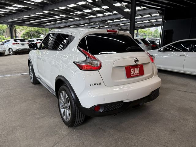 正18年 Juke 自然進氣豪華版 1.6L - 前座電熱椅/定速/恆溫/免鑰匙啟動/摸門解鎖/抬頭顯示/倒車顯影  第3張相片