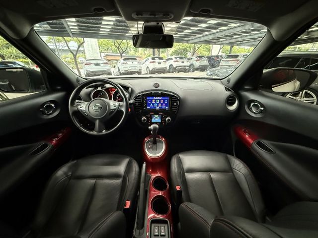 正18年 Juke 自然進氣豪華版 1.6L - 前座電熱椅/定速/恆溫/免鑰匙啟動/摸門解鎖/抬頭顯示/倒車顯影  第8張相片