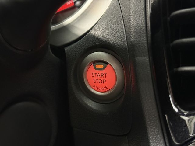 正18年 Juke 自然進氣豪華版 1.6L - 前座電熱椅/定速/恆溫/免鑰匙啟動/摸門解鎖/抬頭顯示/倒車顯影  第13張相片