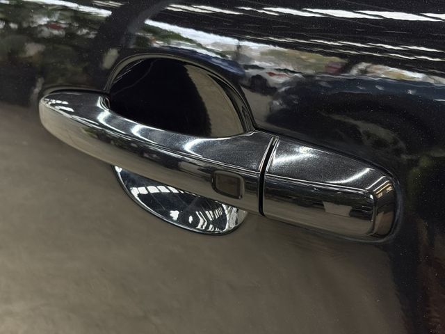 18/19年式 V40 Cross Country AWD 2.0L - ACC/車偏/全景天窗/盲點/LED頭燈/摸門  第20張相片