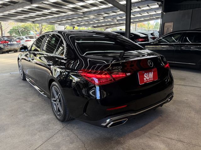 正25年 C200 Sedan W206 1.5L - 最新世代/23P/柏林之音/環景影像/電動加熱椅/Carplay  第3張相片