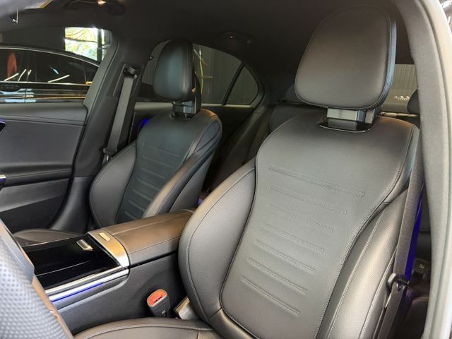 正25年 C200 Sedan W206 1.5L - 最新世代/23P/柏林之音/環景影像/電動加熱椅/Carplay  第7張相片