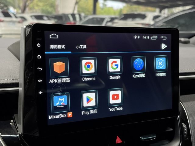 18/19年式 Auris 旗艦版 2.0L - 主動式跟車/車道偏移/高階安卓機/電熱座椅/抬頭顯示/盲點/胎壓顯示  第15張相片