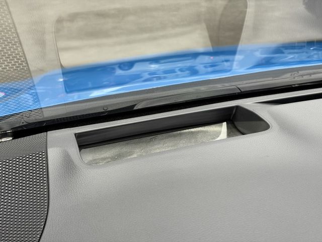 18/19年式 Auris 旗艦版 2.0L - 主動式跟車/車道偏移/高階安卓機/電熱座椅/抬頭顯示/盲點/胎壓顯示  第16張相片