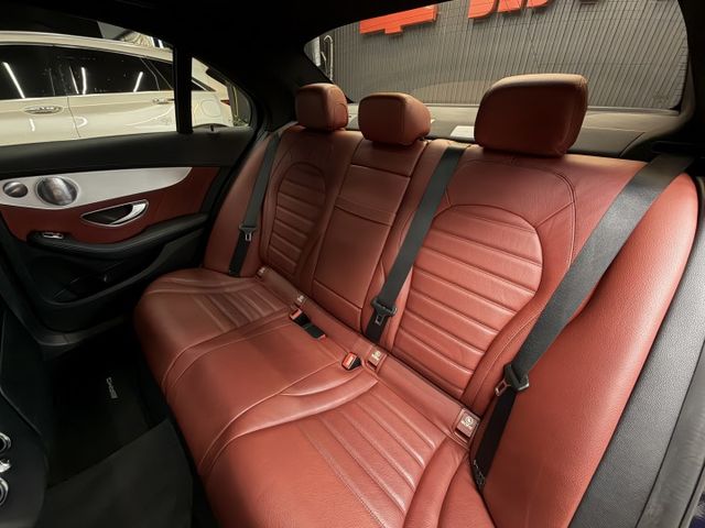 正15年 C300 W205 AMG 2.0L - 紅內裝/柏林之音/記憶通風+電熱椅/免鑰匙啟動/摸門解鎖/定速巡航  第7張相片