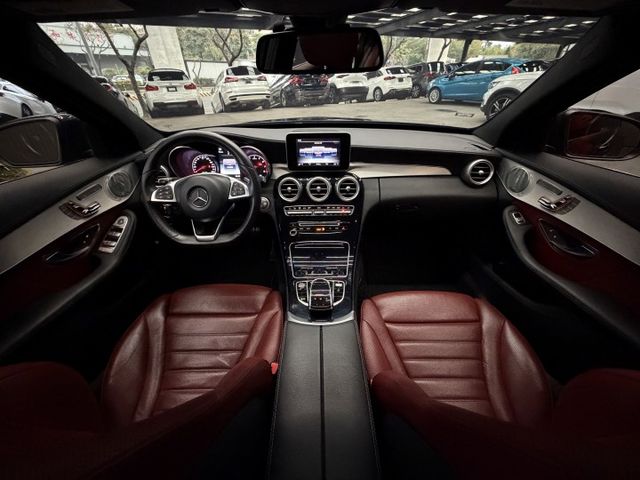 正15年 C300 W205 AMG 2.0L - 紅內裝/柏林之音/記憶通風+電熱椅/免鑰匙啟動/摸門解鎖/定速巡航  第8張相片