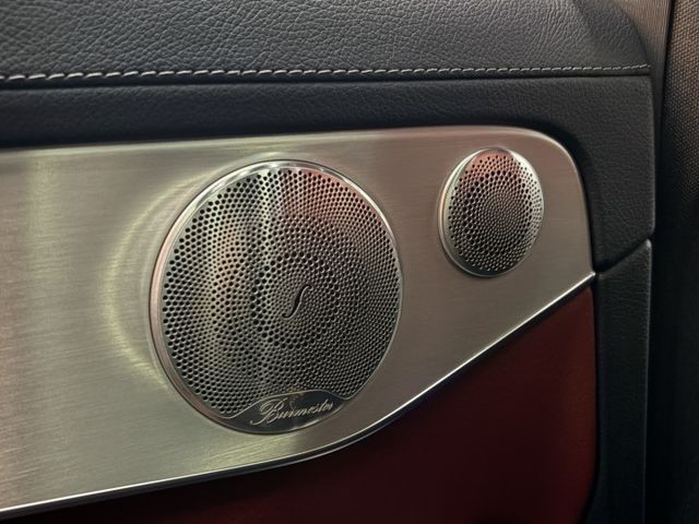 正15年 C300 W205 AMG 2.0L - 紅內裝/柏林之音/記憶通風+電熱椅/免鑰匙啟動/摸門解鎖/定速巡航  第11張相片