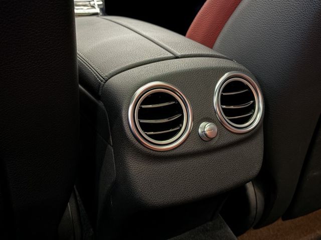 正15年 C300 W205 AMG 2.0L - 紅內裝/柏林之音/記憶通風+電熱椅/免鑰匙啟動/摸門解鎖/定速巡航  第17張相片