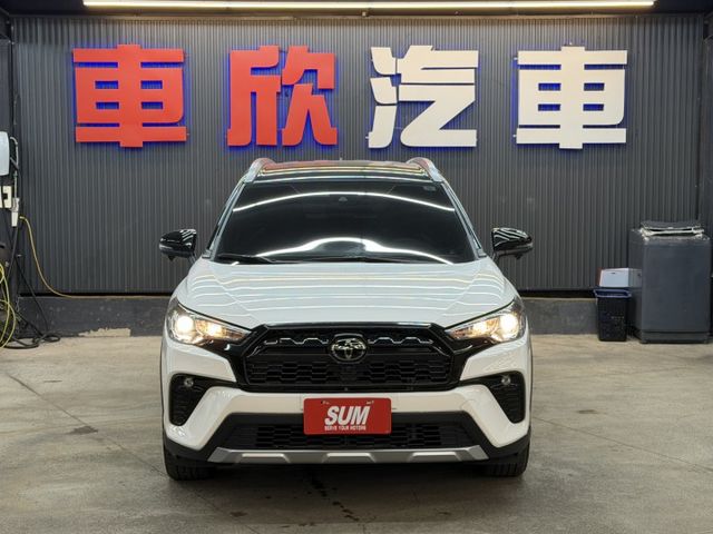 正23年 Corolla Cross GR Sport 1.8L - 全速域跟車/車道置中/環景/電子後視鏡/盲點/摸門  第2張相片