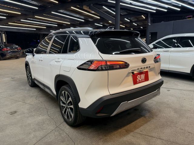 正23年 Corolla Cross GR Sport 1.8L - 全速域跟車/車道置中/環景/電子後視鏡/盲點/摸門  第3張相片