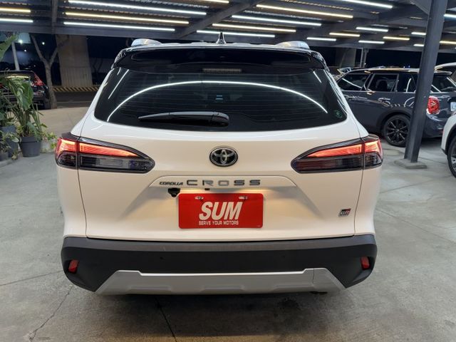 正23年 Corolla Cross GR Sport 1.8L - 全速域跟車/車道置中/環景/電子後視鏡/盲點/摸門  第4張相片