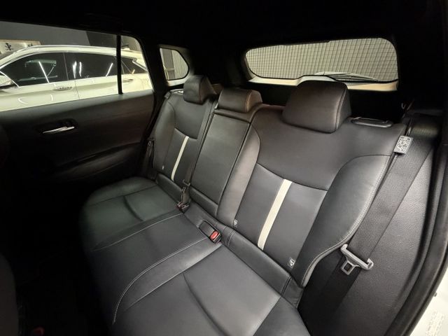 正23年 Corolla Cross GR Sport 1.8L - 全速域跟車/車道置中/環景/電子後視鏡/盲點/摸門  第7張相片