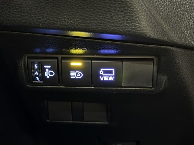 正23年 Corolla Cross GR Sport 1.8L - 全速域跟車/車道置中/環景/電子後視鏡/盲點/摸門  第12張相片