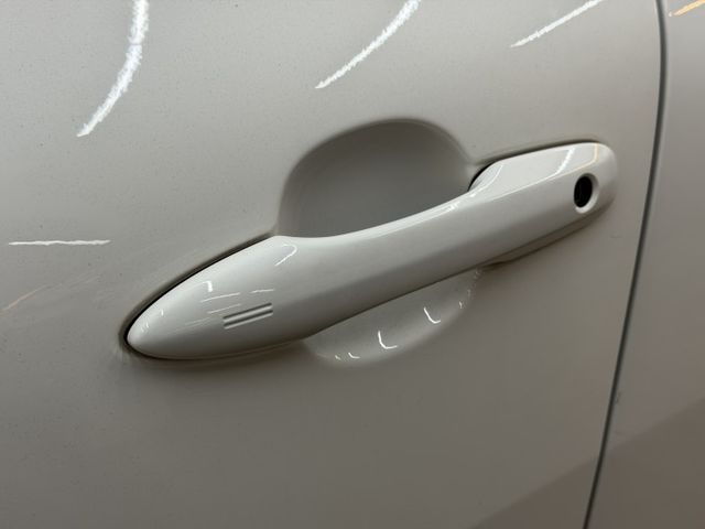 正23年 Corolla Cross GR Sport 1.8L - 全速域跟車/車道置中/環景/電子後視鏡/盲點/摸門  第18張相片