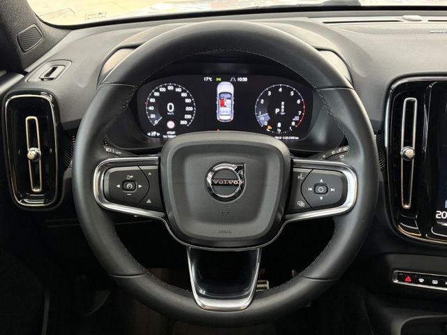 正22年 XC40 B5 R-Design 2.0L - Level2 輔助駕駛/HK音響/全景天窗/環景/電動腳踢尾門  第11張相片