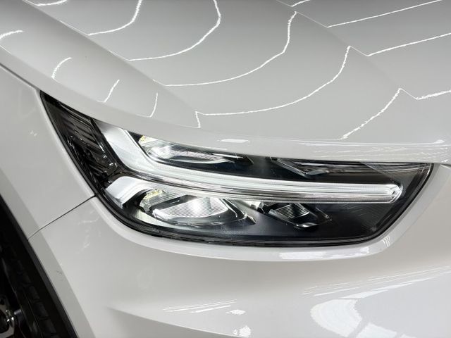 正22年 XC40 B5 R-Design 2.0L - Level2 輔助駕駛/HK音響/全景天窗/環景/電動腳踢尾門  第19張相片