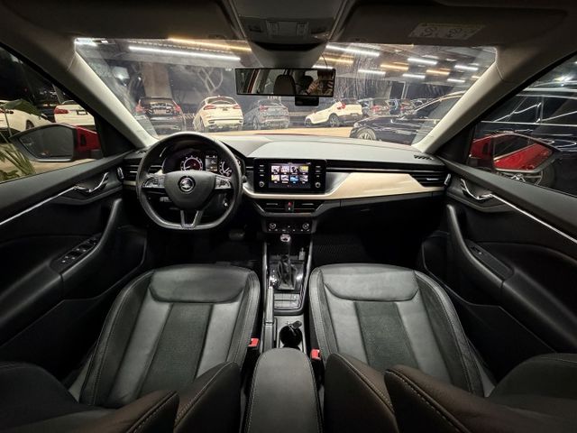 正20年 Kamiq 頂規 豪華菁英版 1.5L - 主動式跟車/車道置中/電動尾門/盲點/電熱椅/無線充電/免鑰匙摸門  第9張相片