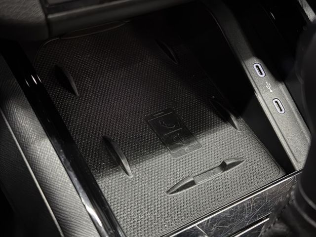 正20年 Kamiq 頂規 豪華菁英版 1.5L - 主動式跟車/車道置中/電動尾門/盲點/電熱椅/無線充電/免鑰匙摸門  第13張相片