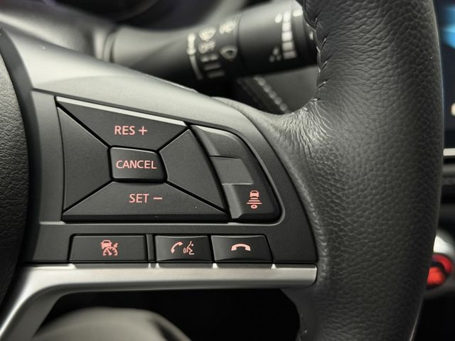 正23年 小改款 Kicks 旗艦版 1.6L - 主動式跟車/車道偏移/環景影像/盲點/Carplay/氣氛燈/小尾翼  第11張相片