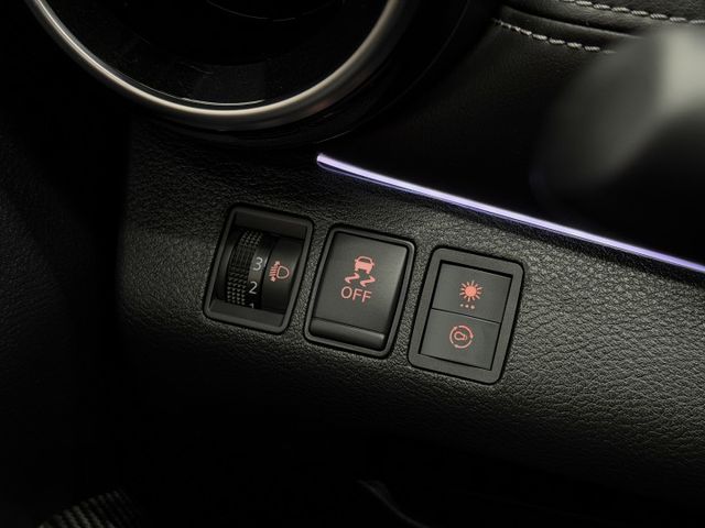 正23年 小改款 Kicks 旗艦版 1.6L - 主動式跟車/車道偏移/環景影像/盲點/Carplay/氣氛燈/小尾翼  第16張相片