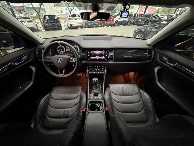 正19年 Kodiaq 豪華菁英版 1.4 TSI - 主動式跟車/車道偏移/環景影像/電動記憶座椅/盲點偵測/電動尾門  第11張相片