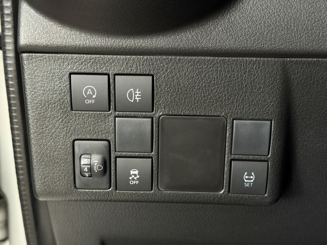 23/24年式 Town Ace 五座自排版 1.5L - 全車露營改裝/高階安卓機/訂製實木內裝/無線Carplay  第13張相片