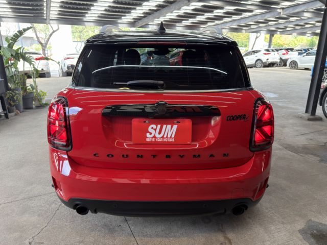 正19年 S版 2.0L - 正JCW鋁圈&排氣管&麂皮方向盤/HK音響/KW SC避震/免鑰匙摸門/無線Carplay  第4張相片