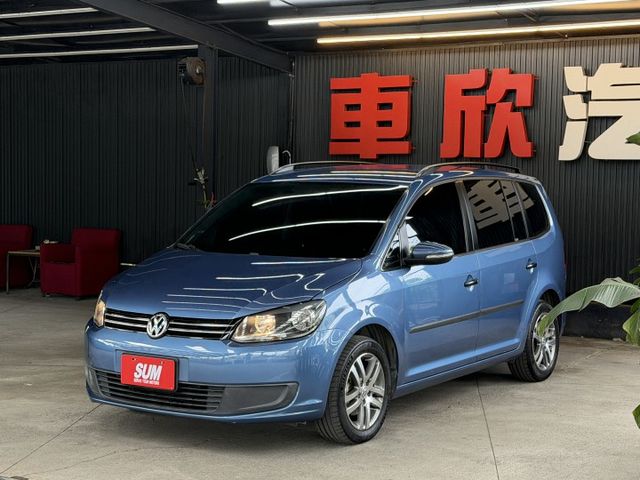 正12年 VW Touran TDI 1.6L - 柴油7人座/全車皮椅/胎壓偵測/測速雷達/後座出風口/前後行車記錄器  第1張相片