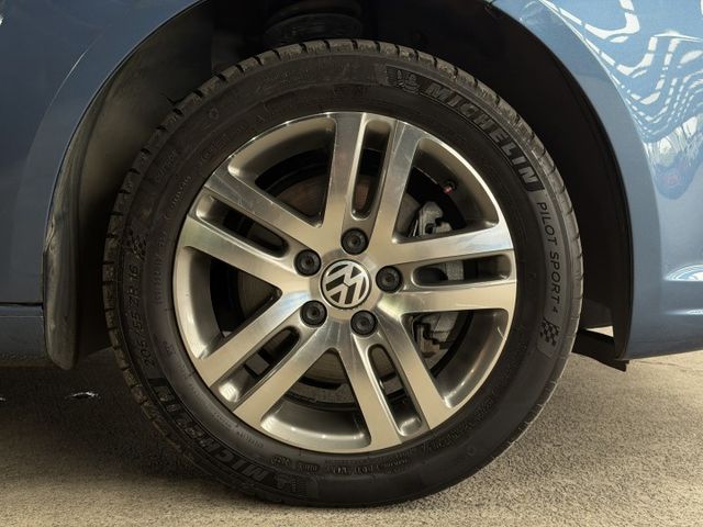 正12年 VW Touran TDI 1.6L - 柴油7人座/全車皮椅/胎壓偵測/測速雷達/後座出風口/前後行車記錄器  第16張相片