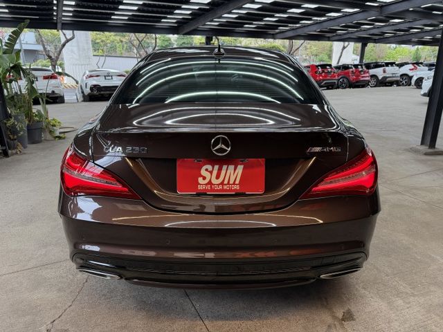 17/18年式 CLA250 2.0L - 專用安卓機/免鑰匙啟動/大天窗/記憶電動椅/定速巡航/雙區恆溫/後座出風口  第4張相片