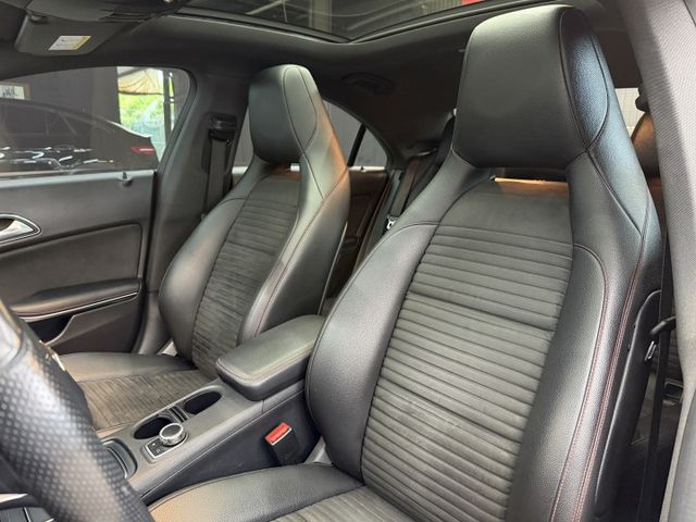 17/18年式 CLA250 2.0L - 專用安卓機/免鑰匙啟動/大天窗/記憶電動椅/定速巡航/雙區恆溫/後座出風口  第6張相片