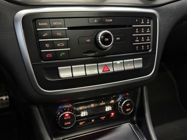 17/18年式 CLA250 2.0L - 專用安卓機/免鑰匙啟動/大天窗/記憶電動椅/定速巡航/雙區恆溫/後座出風口  第13張相片