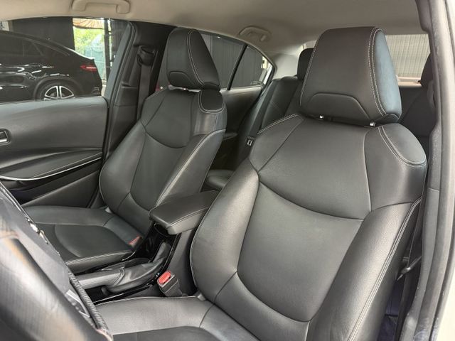 正20年 Altis 汽油尊爵版 1.8L - ACC/車偏/Garmin車機/Carplay/盲點/抬顯/免鑰匙摸門  第6張相片