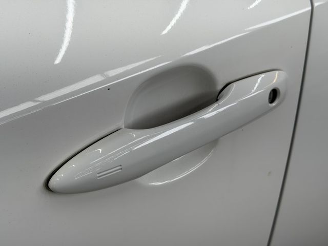 正20年 Altis 汽油尊爵版 1.8L - ACC/車偏/Garmin車機/Carplay/盲點/抬顯/免鑰匙摸門  第18張相片