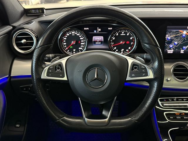 正17年 E200 Estate Avantagarde 2.0L - 免鑰匙摸門/全景天窗/電熱椅/導航/定速/電尾門  第10張相片