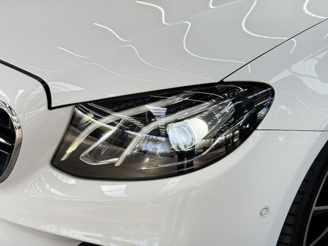 正17年 E200 Estate Avantagarde 2.0L - 免鑰匙摸門/全景天窗/電熱椅/導航/定速/電尾門  第19張相片