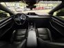 20/21年式 Mazda 3 5D 旗艦進化型 2.0L - 碳纖方向盤/跟車/BOSE/環景/改裝鋁圈/記憶電動椅  第8張縮圖