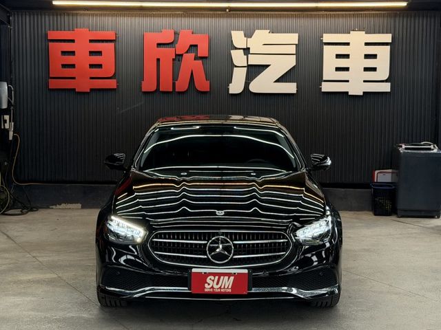21/22年式 W213 總代理 E200 Luxury 2.0L - 23P/柏林/環景/天窗/摸門/氣氛燈/記憶座椅  第2張相片
