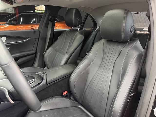 21/22年式 W213 總代理 E200 Luxury 2.0L - 23P/柏林/環景/天窗/摸門/氣氛燈/記憶座椅  第7張相片