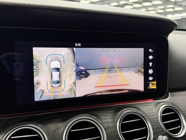 21/22年式 W213 總代理 E200 Luxury 2.0L - 23P/柏林/環景/天窗/摸門/氣氛燈/記憶座椅  第13張相片