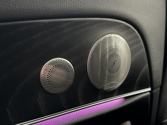 21/22年式 W213 總代理 E200 Luxury 2.0L - 23P/柏林/環景/天窗/摸門/氣氛燈/記憶座椅  第14張相片