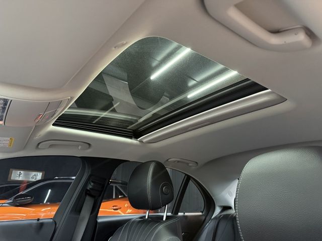 21/22年式 W213 總代理 E200 Luxury 2.0L - 23P/柏林/環景/天窗/摸門/氣氛燈/記憶座椅  第15張相片