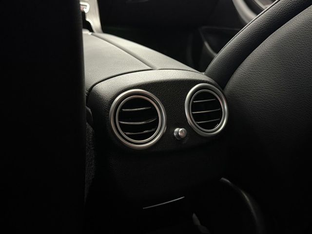 21/22年式 W213 總代理 E200 Luxury 2.0L - 23P/柏林/環景/天窗/摸門/氣氛燈/記憶座椅  第16張相片