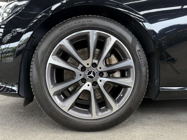 21/22年式 W213 總代理 E200 Luxury 2.0L - 23P/柏林/環景/天窗/摸門/氣氛燈/記憶座椅  第20張相片