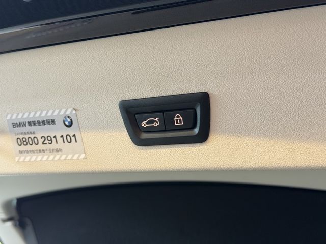 正20年 G02 總代理 X4 XDrive20i 2.0L - 5AU駕駛輔助/環景影像/免鑰匙摸門/盲點/電動尾門  第6張相片