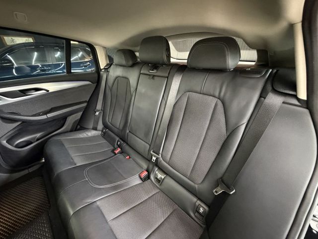 正20年 G02 總代理 X4 XDrive20i 2.0L - 5AU駕駛輔助/環景影像/免鑰匙摸門/盲點/電動尾門  第8張相片