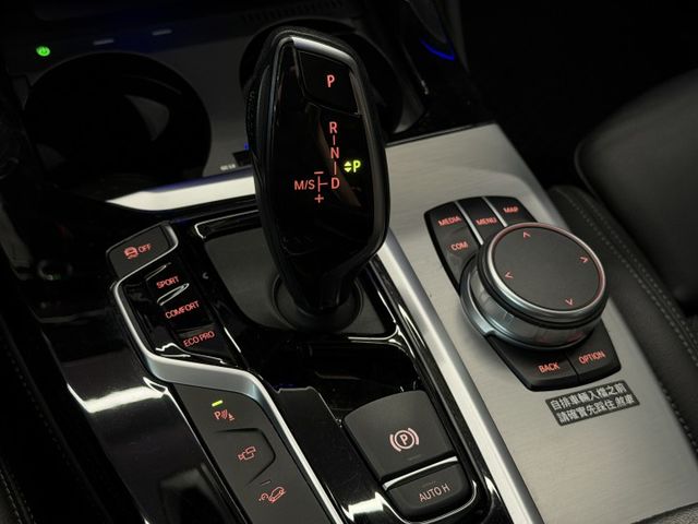 正20年 G02 總代理 X4 XDrive20i 2.0L - 5AU駕駛輔助/環景影像/免鑰匙摸門/盲點/電動尾門  第14張相片