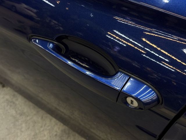 16/17年式 總代理 F30 318i 1.5L - 免鑰匙啟動/摸門解鎖/定速巡航/車道偏移/記憶電動椅/改裝鋁圈/  第20張相片